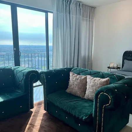 Welcome Suite At Trefoil Setia Alam Shah Alam Exterior photo